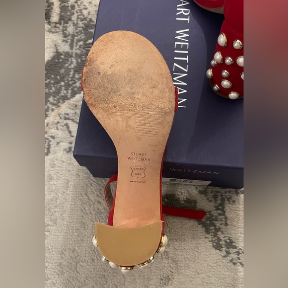 Stuart Weitzman - Picture 8 of 10